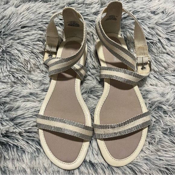 Gladiator Sandals - Sperry Meridan Size 8 - White & Gray Strappy Buckle Sandal - Picture 1 of 11